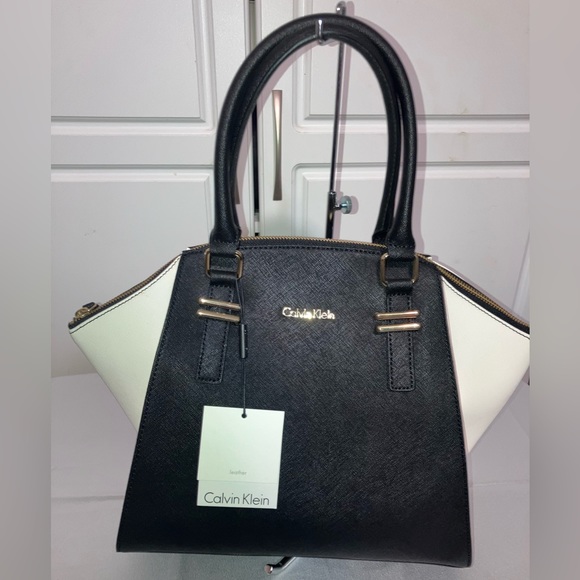 Black and White Calvin Klein Purse Bag - Picture 2 of 7